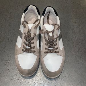 Sunctuary music sneakers